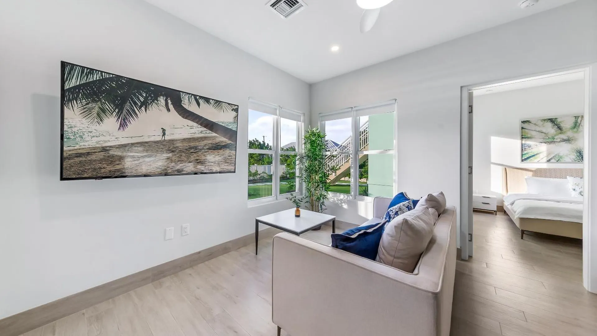 Affordable Luxury Apartments, 3 Min To Beach West Bay 아파트